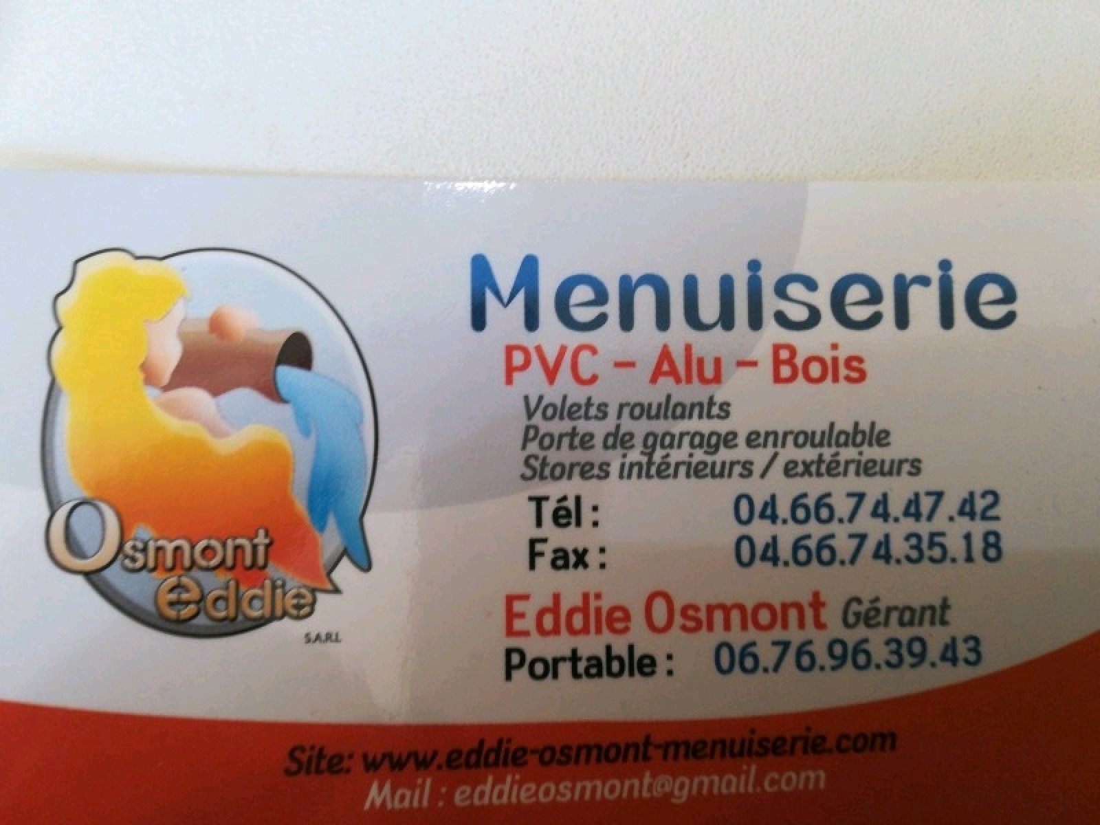 idée déco pour une boutique de vêtement à La Valentine