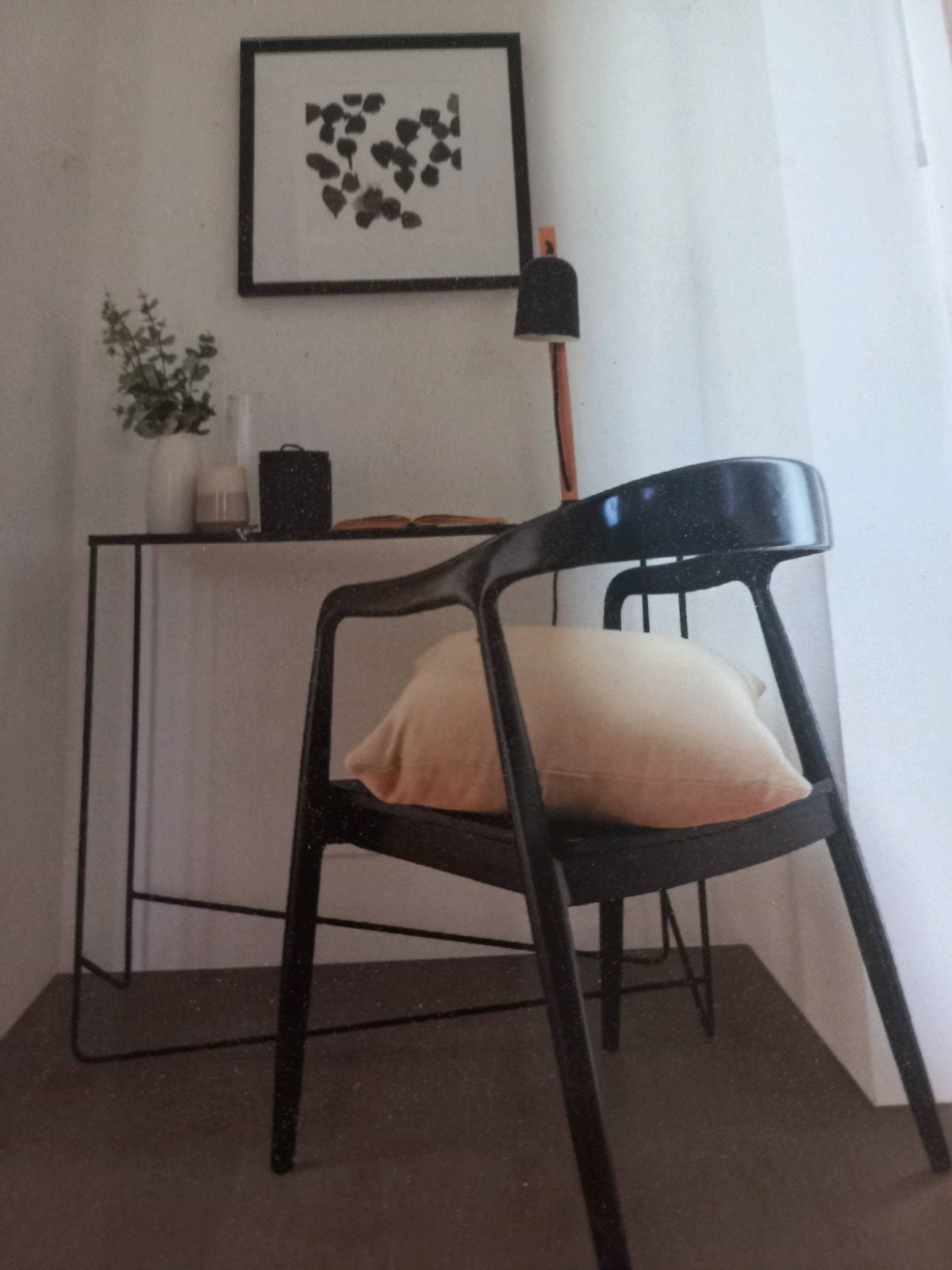 meuble et décoration tendance pour magasin de mode à Avignon