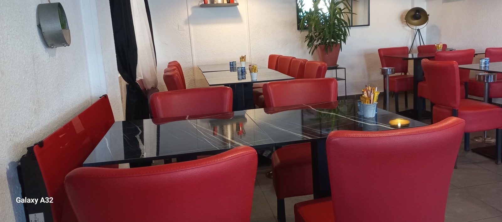 architecte d'intérieur pour aménagement start up Marseille centre commercial