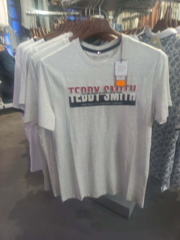 Magasin qui vend des t-shirt teddy smith sur Nîmes et Alès