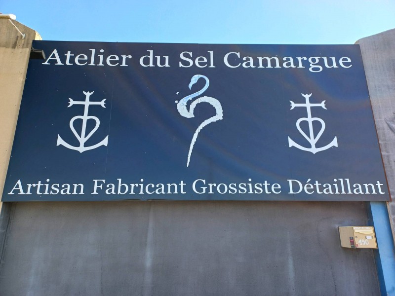 Où trouver des produits régionaux pour acheter du sel de Camargue et du riz de Camargue sur Nîmes à côté d'Arles