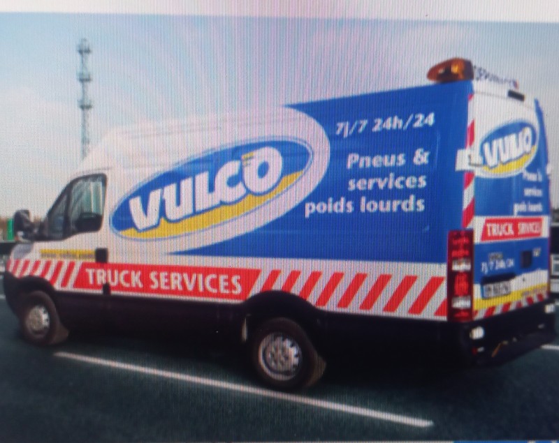 dépannage et réparation crevaison pneus poids lourds urgentes toutes marques à Ales proche Quissac