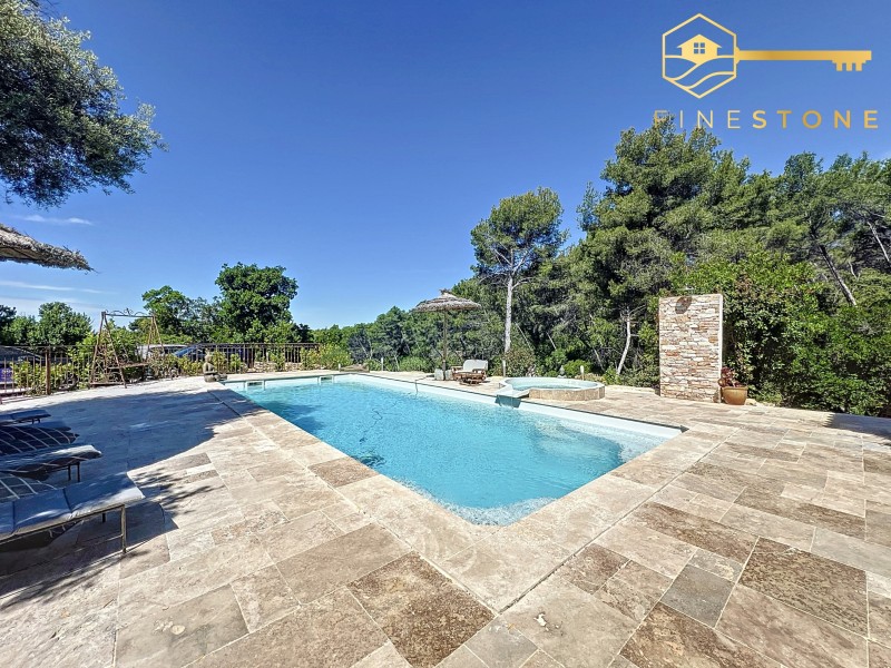 vente d'une villa T4 avec jardin de paysager vue sur mer à ceyreste