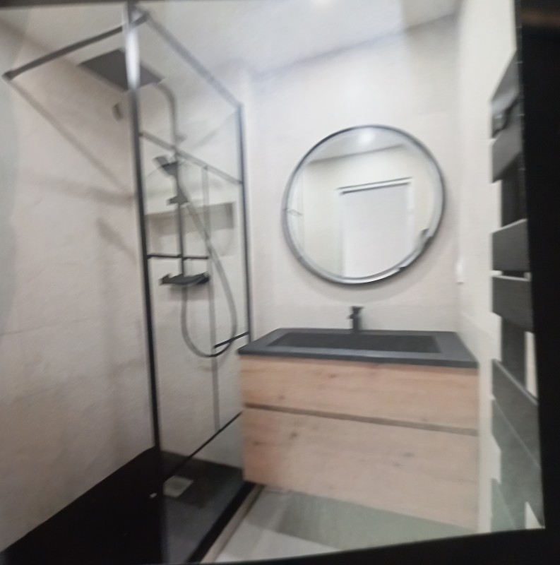 artisan plombier pour rénovation salle de bain sur Nîmes proche d'Arles.