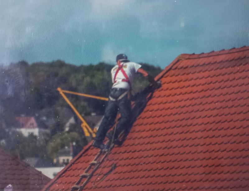 rénovation d'une toiture de tuile canal dans un mas à Langlade proche de Calvisson