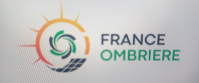 pose et installation d'ombrière photovoltaïque sur parking ou toit de hangar agricole sur Rennes proche de Nantes 