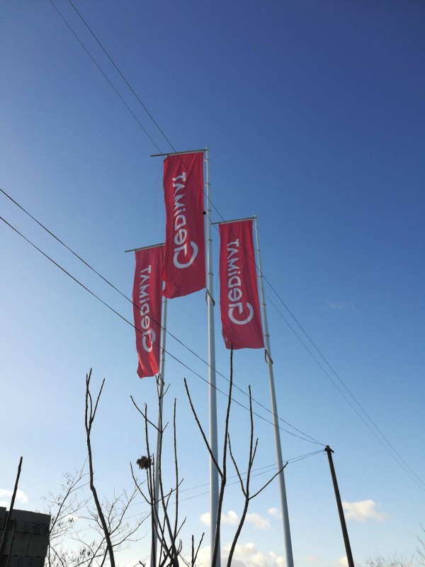 Magasin pour vente de matériaux de construction et de menuiserie aluminium et PVC à Quissac à côté de Sommières