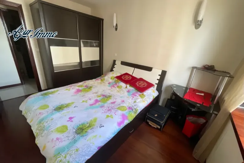 Chambre confortable et bien agencée dans un appartement du 19ème à Paris