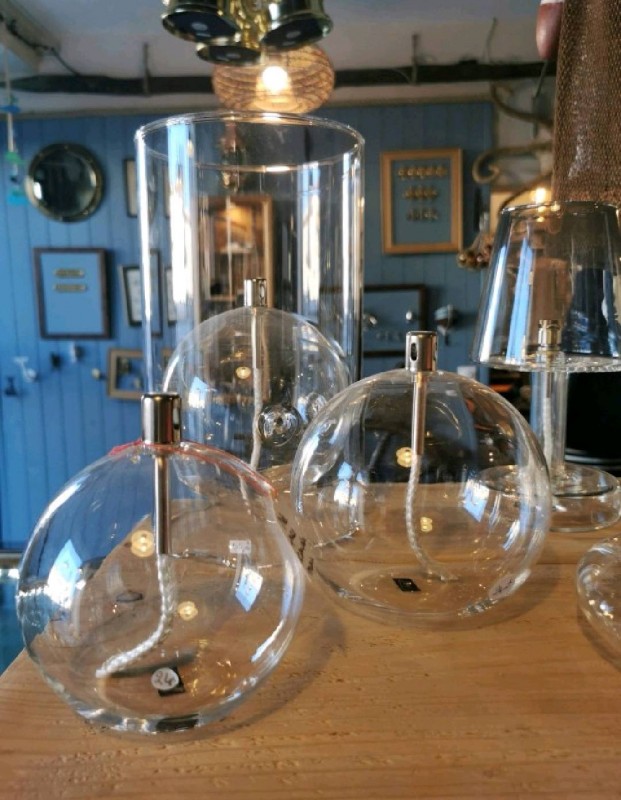 Décoration lampe à huile tendance et dernière génération décoratif pour la table et extérieur en vente chez l'ancre quincaillerie à Sète