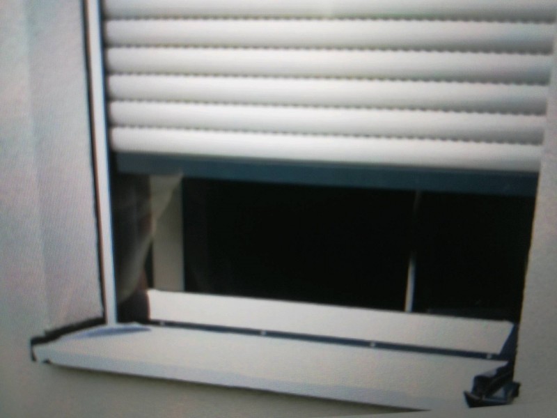 Rénovation par l'installation et pose de volet roulant électrique ou solaire sur Lunel à côté de Sommières