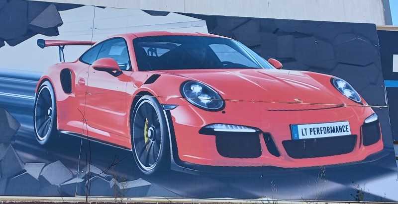 garage automobile spécialisé dans la reprogrammation et l'optimisation moteur de voiture Audi et BMW sur Arles proche Saint-Rémy-de-Provence