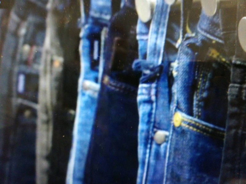 Où acheter un blouson Hugo Boss sur Nîmes à côté d'Arles