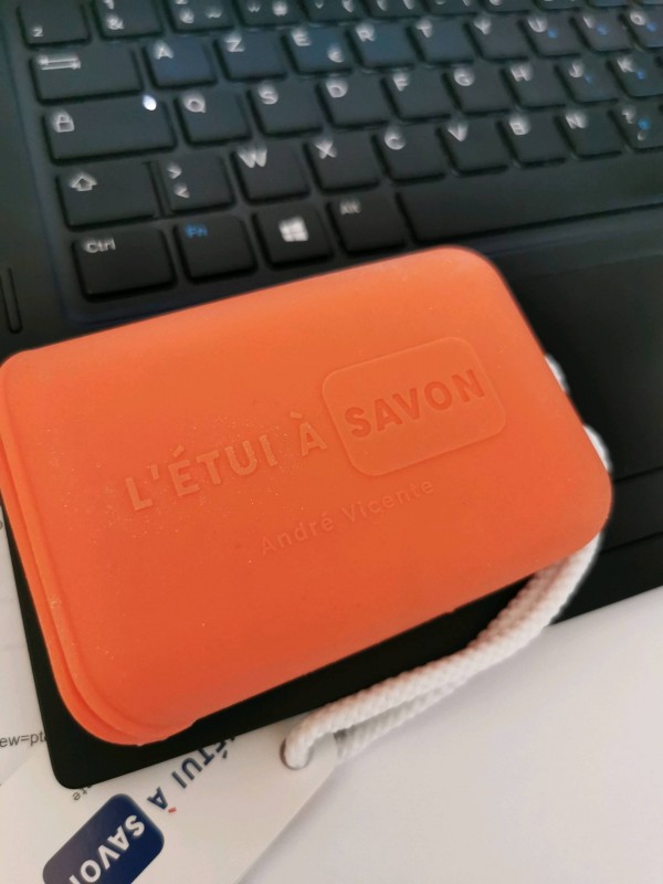 Démonstration et déploiement du de l'étui à savon dans une équipe commerciale de Montpellier