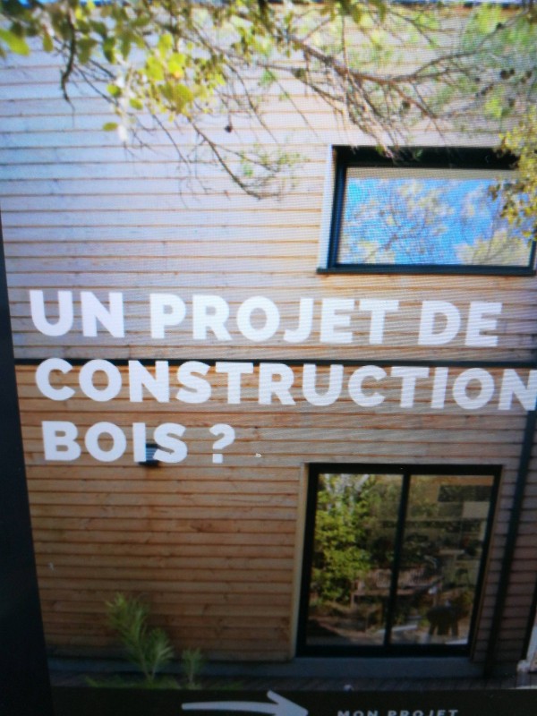Où trouver un constructeur pour réaliser mon projet de construction maison ossature bois à Uzès à côté d'Alès