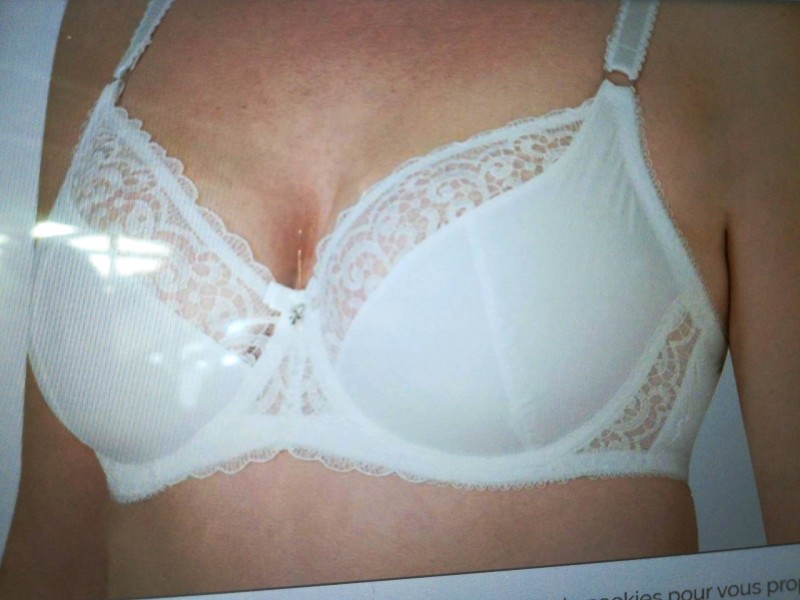 Où trouver des sous-vêtements de femme pas cher grande taille sur Bordeaux en Gironde