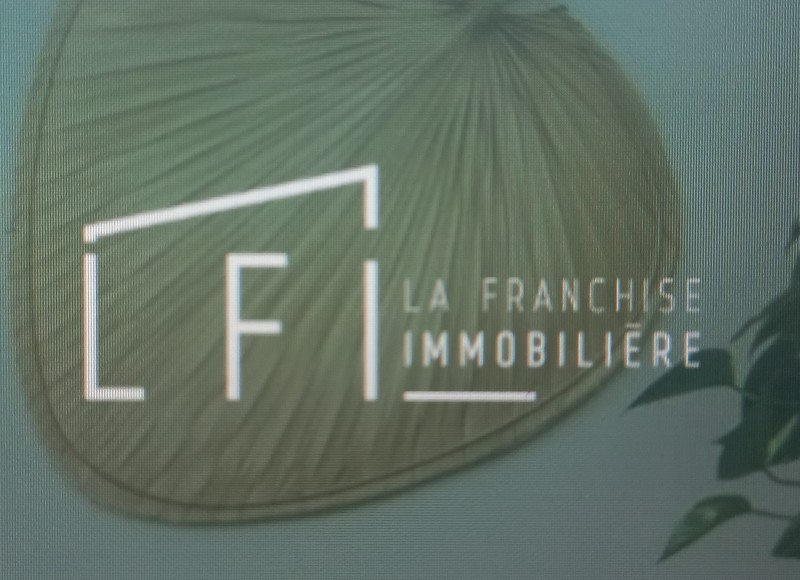 vente d'une villa T5 avec piscine sur terrain arboré à Saint-Aunès proche de Baillargues