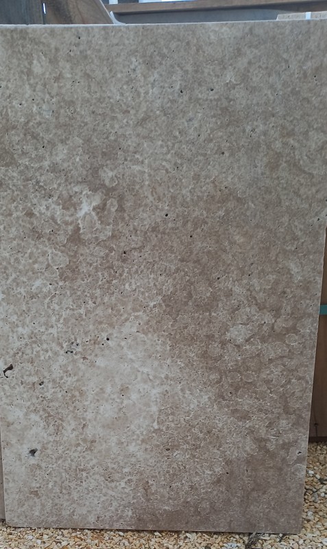 vente de travertin premier et deuxième choix toute dimension sur Nîmes proche de Arles