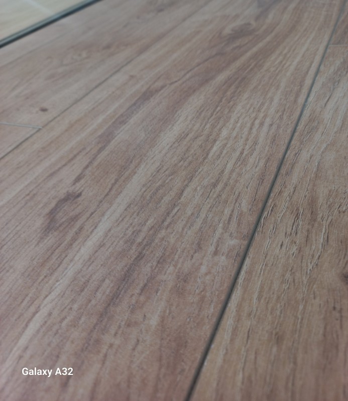 magasin de revêtement de sol pour parquet en chêne massif sur Lunel proche de Sommières