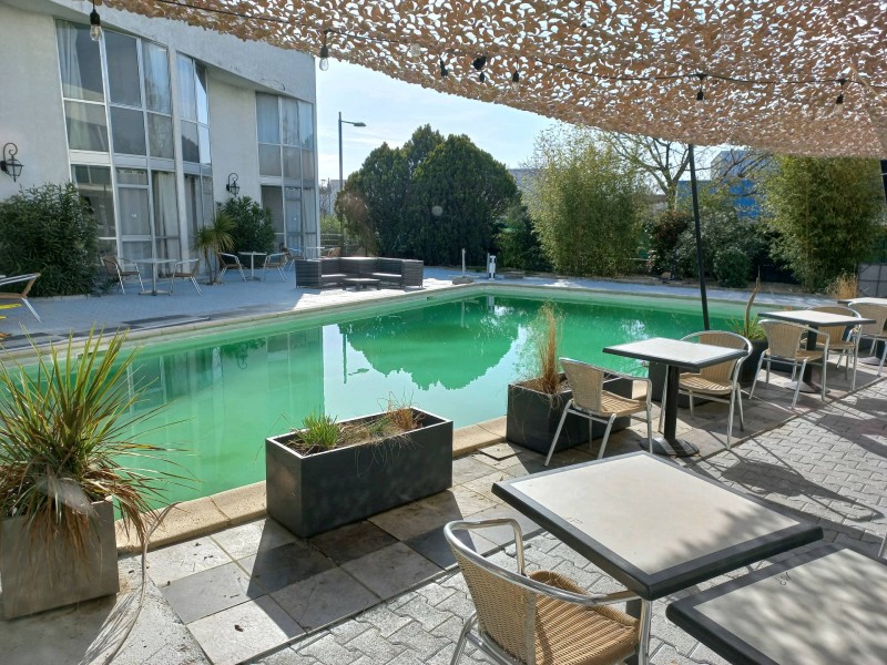 Où organiser un repas de groupe ou familial à Saint-André-de-Sangonis à côté de Gignac