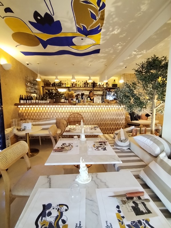 réserver restaurant bord de plage pour repas de groupe à la Grande-Motte proche de Carnon dans l'Hérault