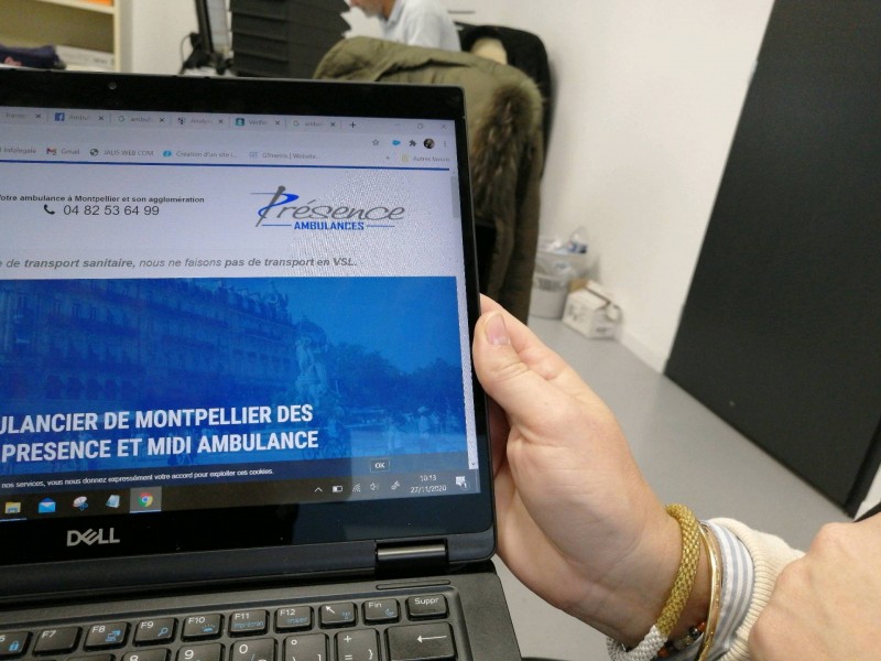 Transport médicalisé ambulance pour patient allongee vers une EHPAD  Montpellier Ambulance du millénaire