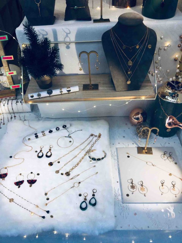 Boutique idée cadeau bijoux pour femme Marseille Centre ville Emma Pill