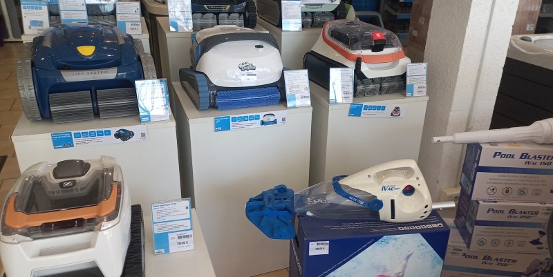 magasin accessoires piscine pour vente de robot piscine de marque dolphin et Zodiac sur Nîmes proche Caissargues