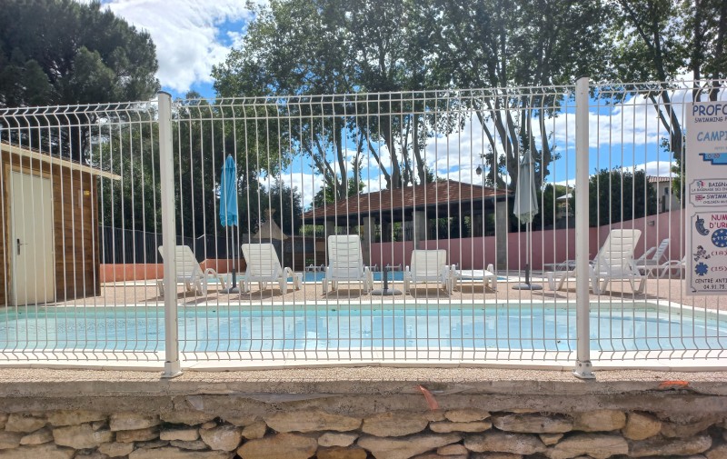 où trouver un camping 3 étoiles pas cher sur Sommières proche de quissac