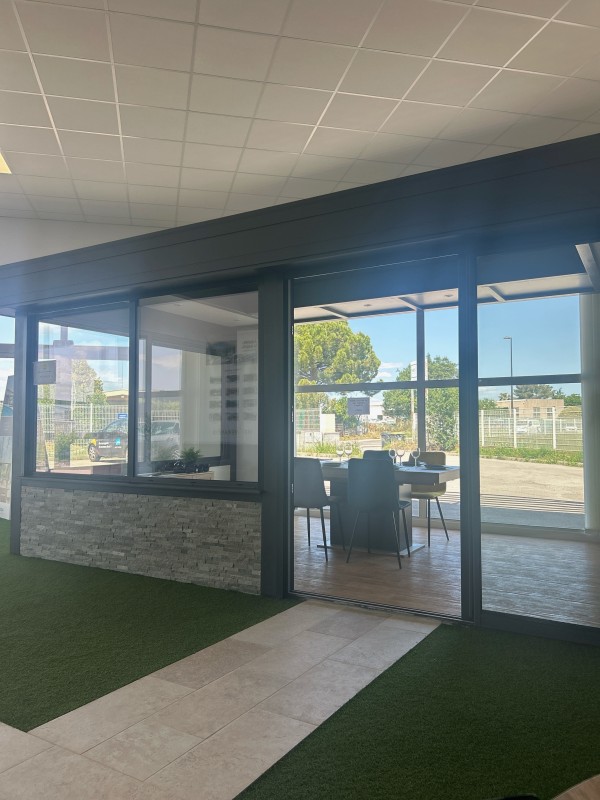  Installation de pergola bioclimatique à Mauguio, proche de Montpellier dans l’Hérault 