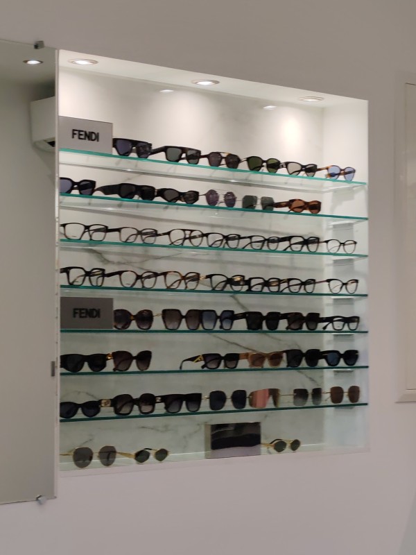collection lunettes solaires de marque fendi pour homme et femme mixte à Marseille 13012