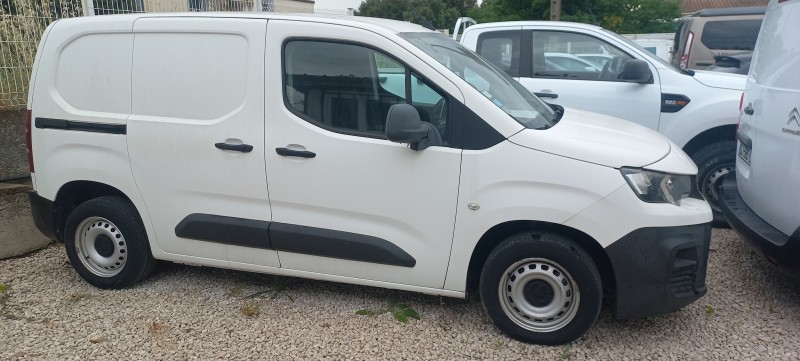 garage automobile vendant des voitures d'occasion modèle partner 1,5 l sur Nîmes proche Sommières