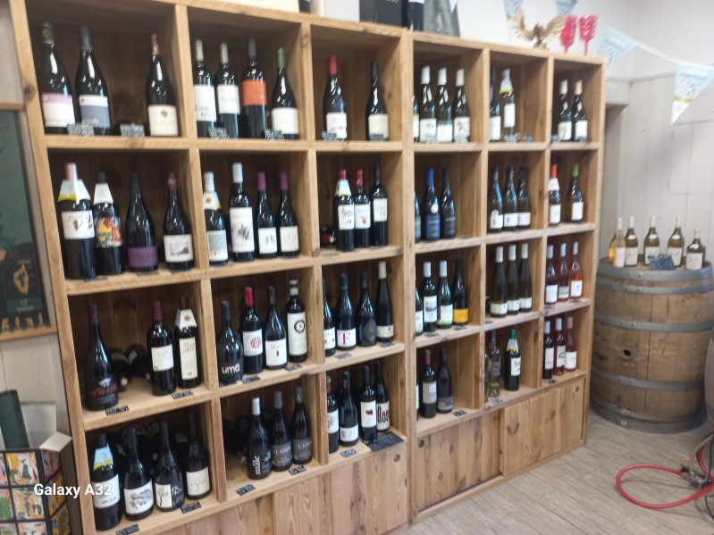 caviste pour vente de Pic Saint-Loup rouge sur Saint-Gilles proche Vauvert