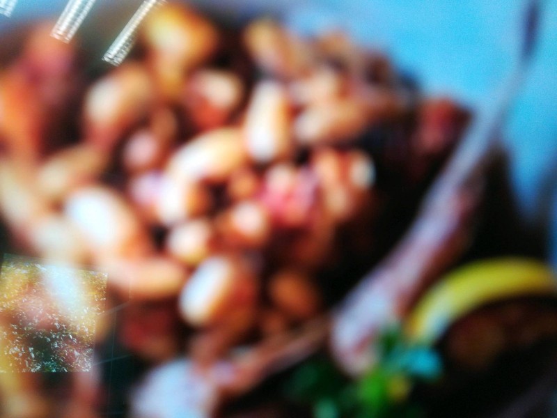 Où trouver un restaurant commercialisant des produits du terroir à emporter sur Nîmes à côté des arènes