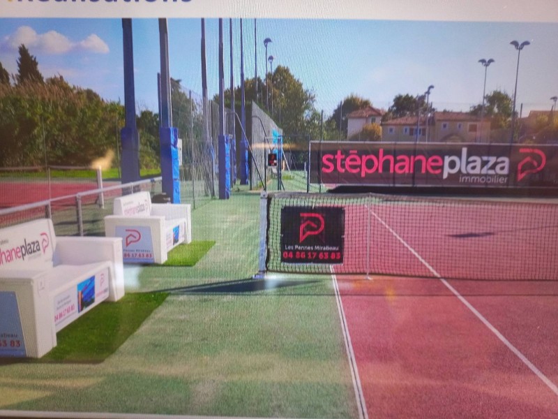 Où trouver une régie publicitaire et promotionnelle spécialisée dans le sport et le tennis sur Nîmes et Arles