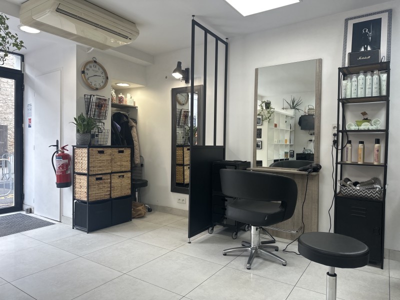  Meilleur coiffeur, spécialiste de balayage blanc, polaire à Montpellier dans l’Herault