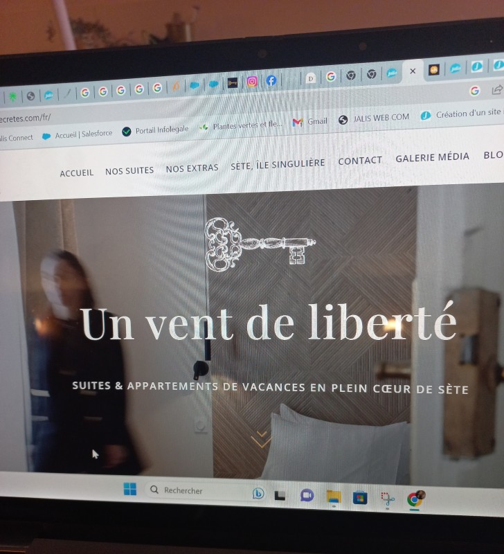 suite de luxe en amoureux sur sete proche de la mer