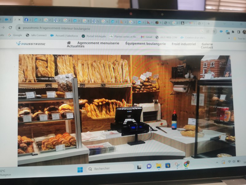 Aménagement de boulangerie avec équipement professionnel à Valras dans l'Hérault 