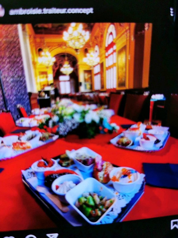 Réalisation d'un buffet pour une entreprise au théâtre Molière sur la commune de Sète