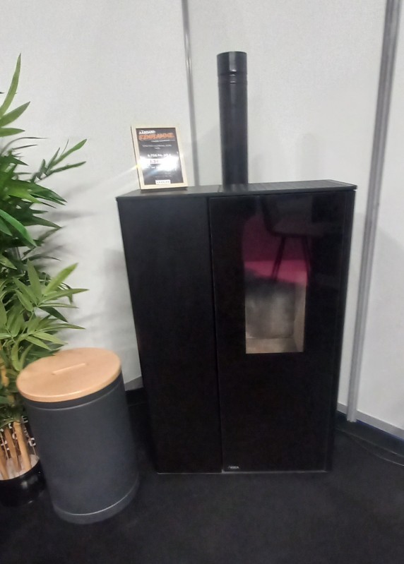 pose et  installation d'un poêle à granulés en remplacement d'un poêle à bois sur Saint-Rémy-de-Provence proche d'Arles. 