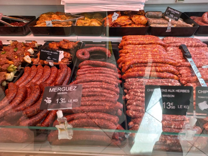 Chipolatas basque et chipolatas aux herbes maison à Castelnau proche de Montpellier dans l'Hérault 34