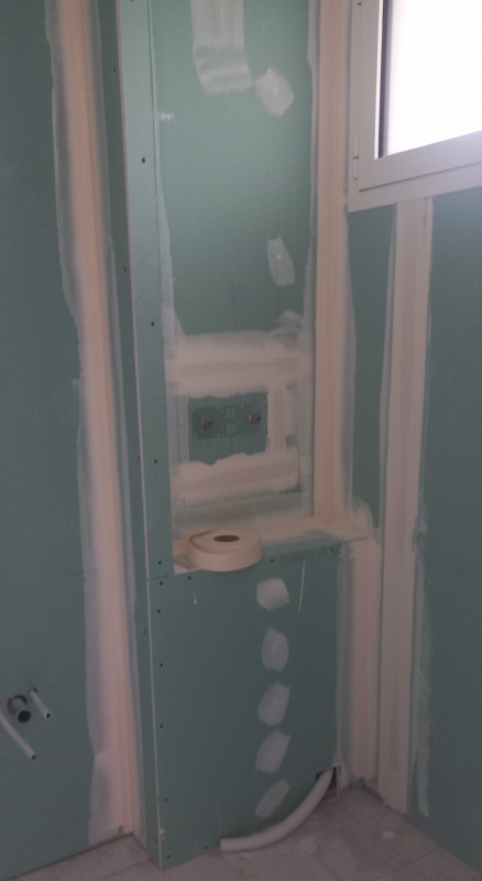 pose de plaques de plâtre murs et plafonds dans un appartement de Montpellier dans le 34