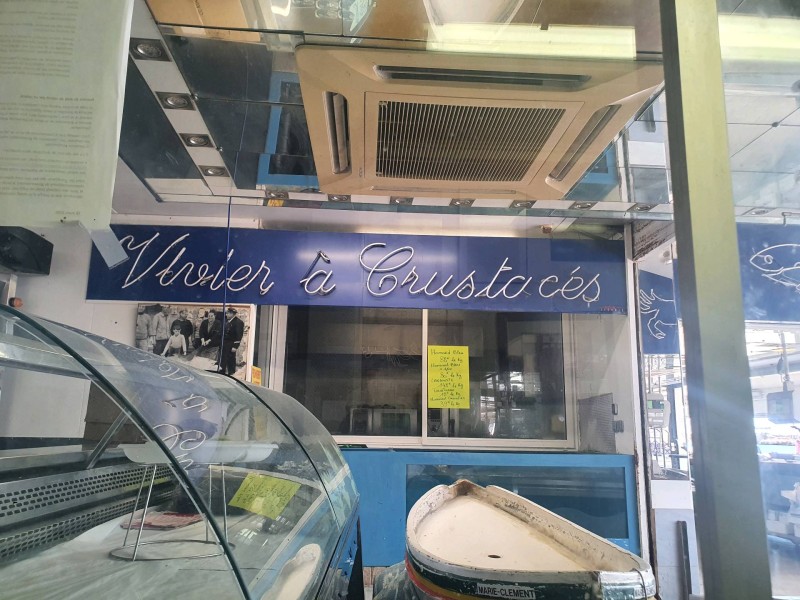 Poissonnerie qui propose du thon rouge est sorti de mère à Béziers proche de Valras