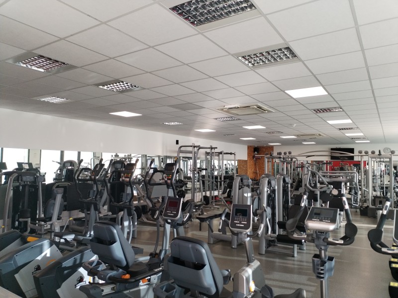 trouver une salle de sport avec un coach sportif personnalisé et bilan nutrition à Thézan-lès-Béziers proche de Béziers dans l'Hérault