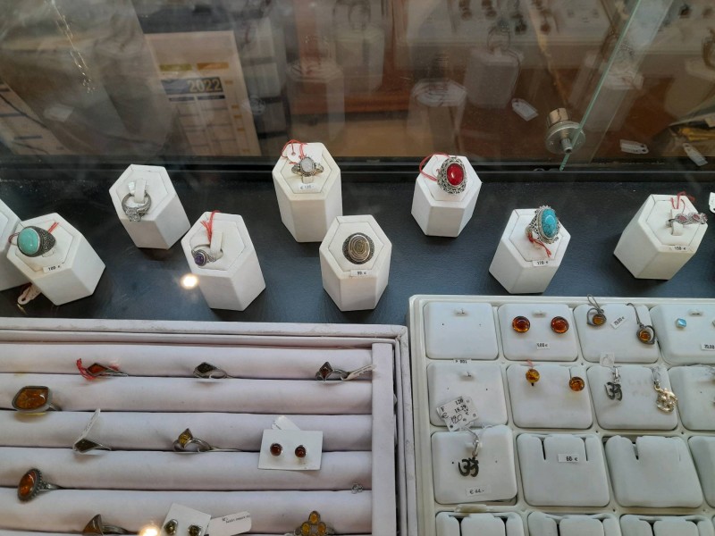 Vous recherchez une bague de mariage en or massif sur Montpellier