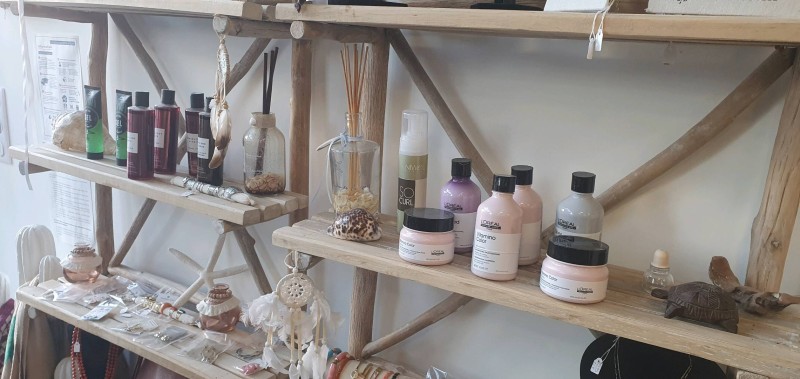 Salon de coiffure spécialisée dans le balayage blond à lattes proche de Pérols