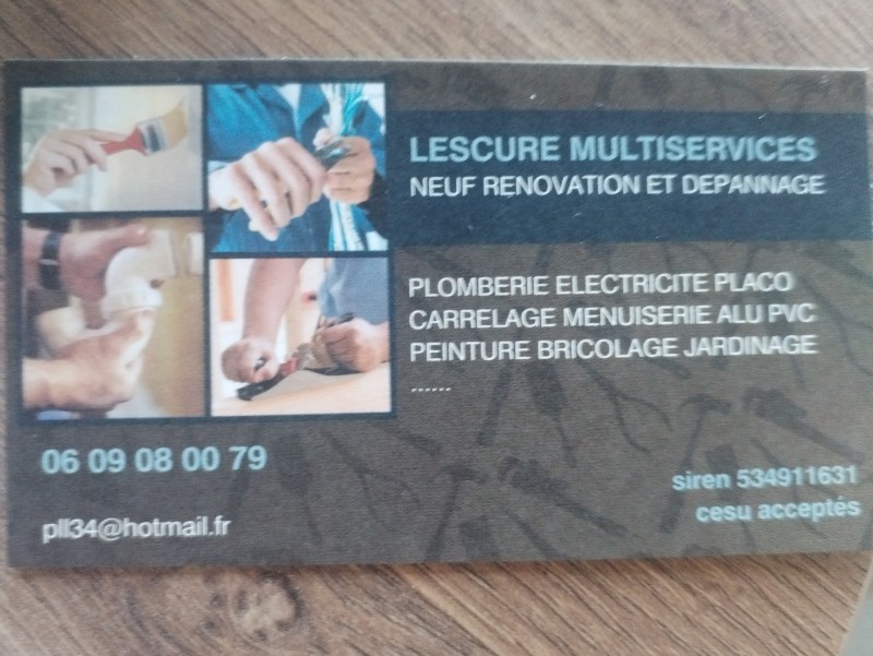 remplacement d'une porte pour accéder aux sanitaires dans une entreprise à Béziers proche de Montpellier dans l'Hérault