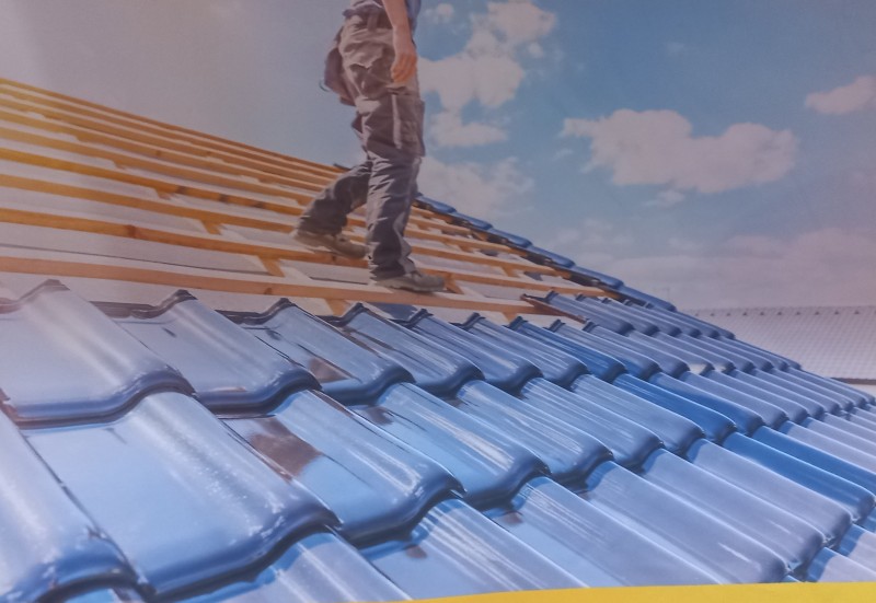 couvreur pour détection et réparation d'une fuite sur toiture d'une villa à Aix-en-Provence proche Salon-de-Provence