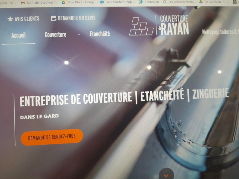 étanchéité en membrane PVC pour une maison individuelle à Nîmes