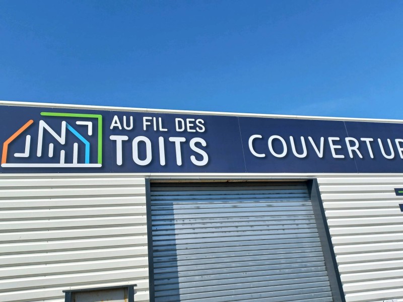 Entreprise de couvreur pour rénovation d'une toiture à tuile canal sur Fabrègues à côté de Sète