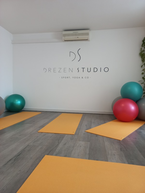 Séance de yoga avec coach sportif certifié à Carry-le-Rouet dans les Bouches-du-Rhône